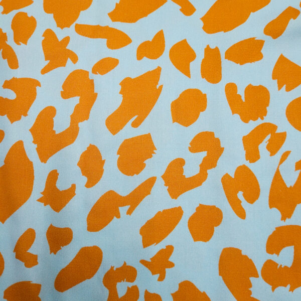 Viskoserock 'Urban Leo hellblau orange' Midi – Bild 2