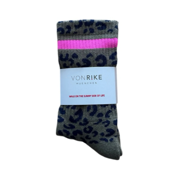 Von Rike Socken 'Leopard - Khaki Beere' (Gr. 35-42)